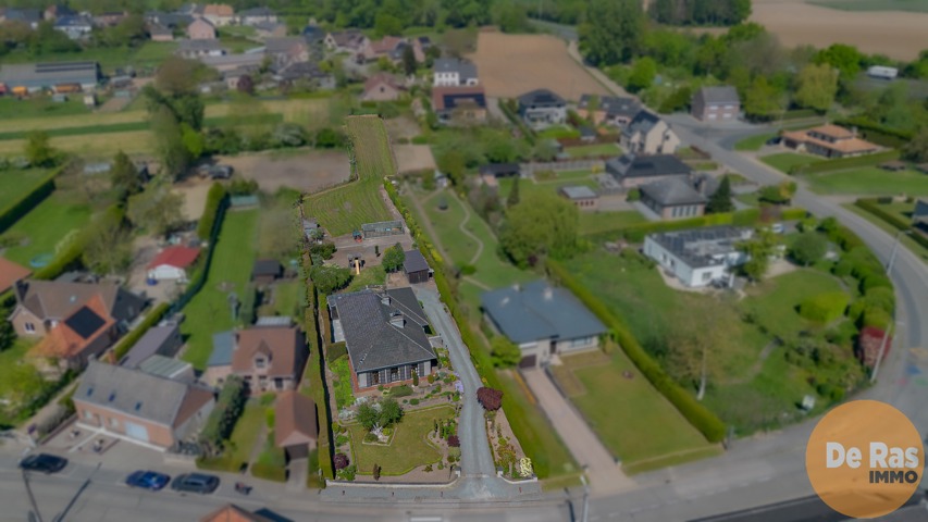 VLIERZELE -Open bebouwing op 25are met ruime kelder & zolder 1