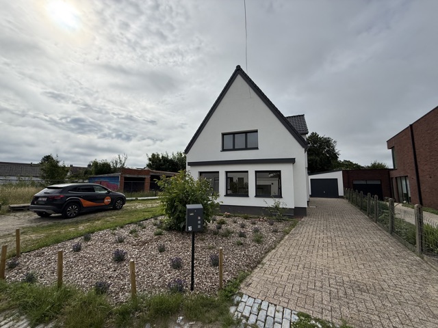 LEDE - Gerenoveerde OB met grote tuin & garage. 2