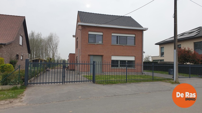WICHELEN - Ruime woning met landelijke ligging 2