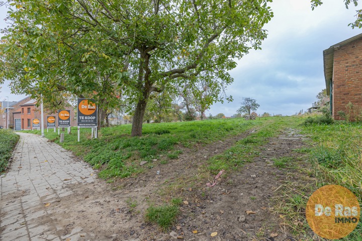 LOT 1 - Bouwgrond voor halfopen bebouwing te Lede 2