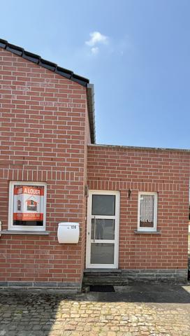 Maison - à louer - 6183 Courcelles