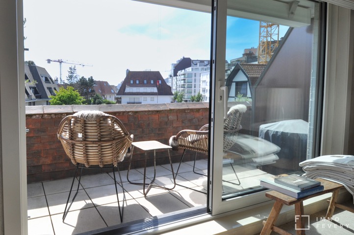 Très beau pied-à-terre à vendre près de la digue à Knokke.
