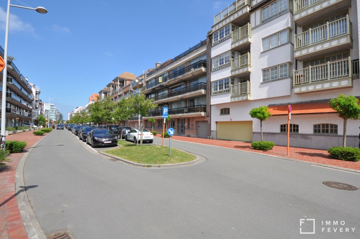 Double place de parking à vendre dans le centre de Knokke.