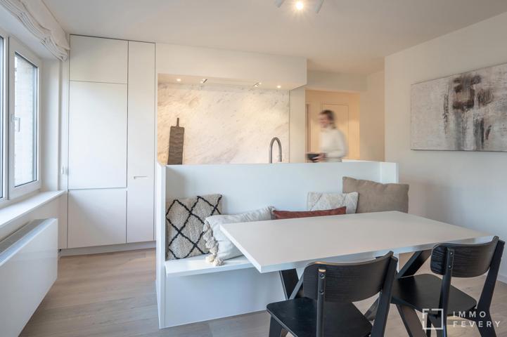 Lumineux appartement d'angle situé au centre de Knokke, entièrement rénové !