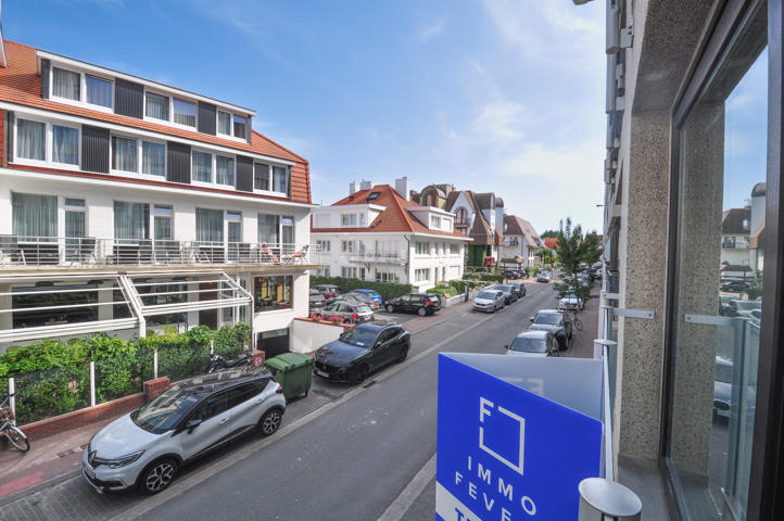 Appartement orienté au sud, à un jet de pierre de la Place Rubens et de la digue.