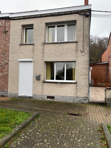 MAISON RENOVEE 3 façades dans un quartier calme