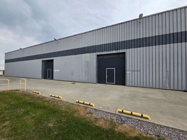 VASTE ENTREPOT DE 1000 M2 DANS UN SITE SECURISE