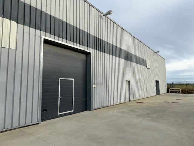 ENTREPOT DE 450 M2 DANS UN SITE SECURISE