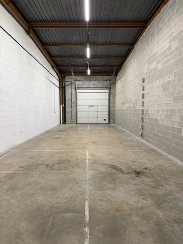 ENTREPOT DE 350 M2 DANS UN SITE SECURISE