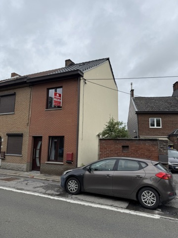 BELLE MAISON (3 FACADES), ENTIEREMENT RENOVEE, 2 CHAMBRES, JARDIN