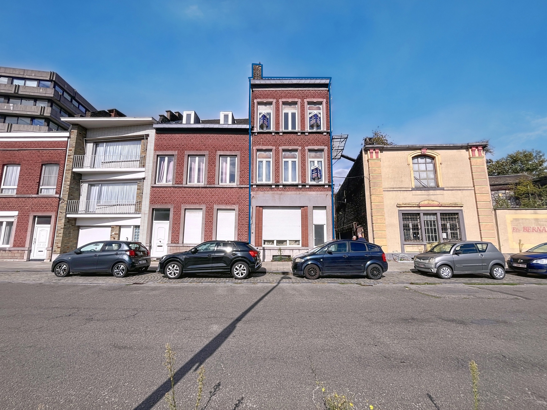 MAISON UNIFAMILIALE 3 FAADES  LIEGE AVEC POSSIBILITE D UN IMMEUBLE A APPARTEMENTS