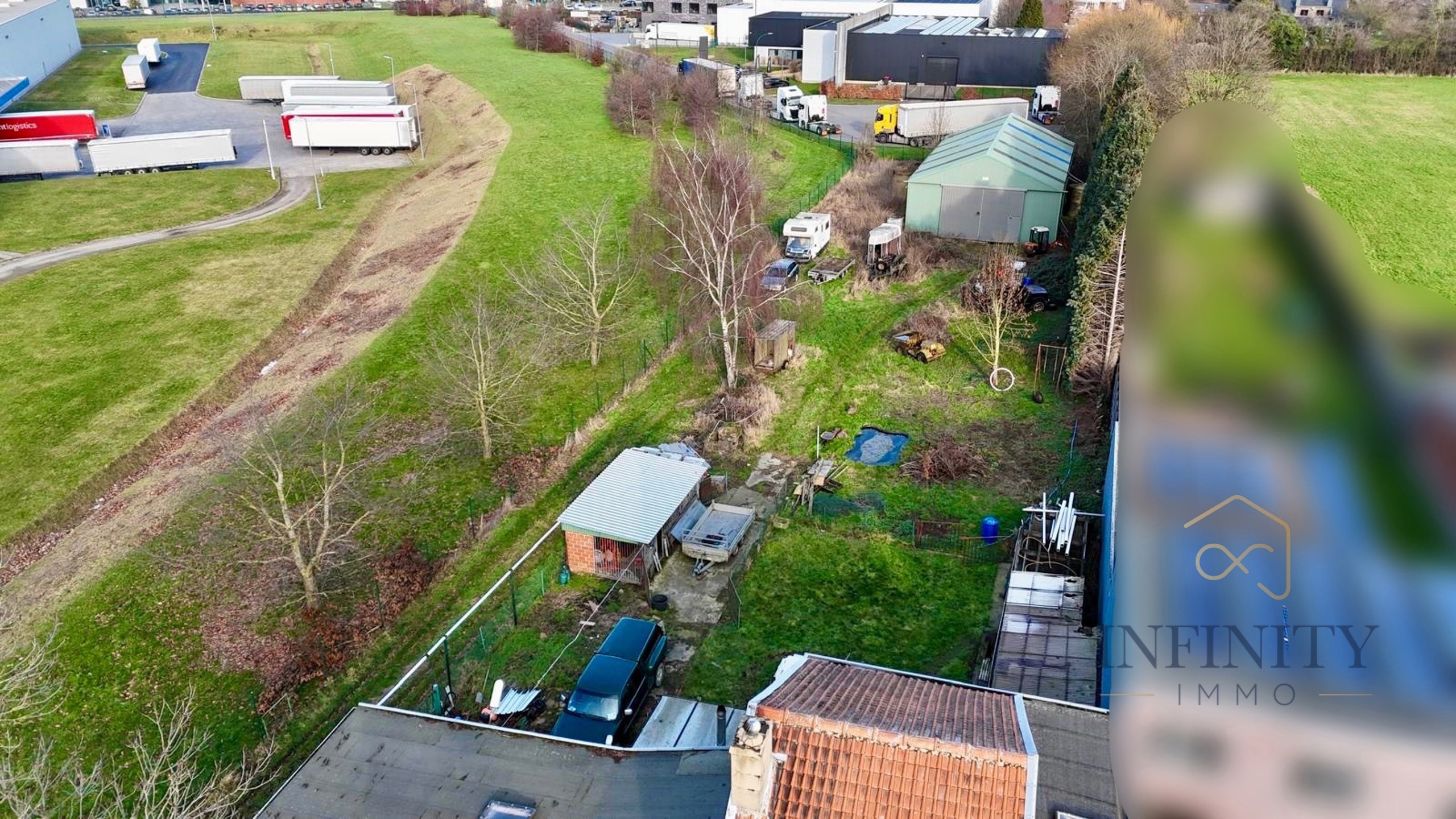 VIAGER - MAISON 4FC - 2 GARAGES - JARDIN - HANGAR