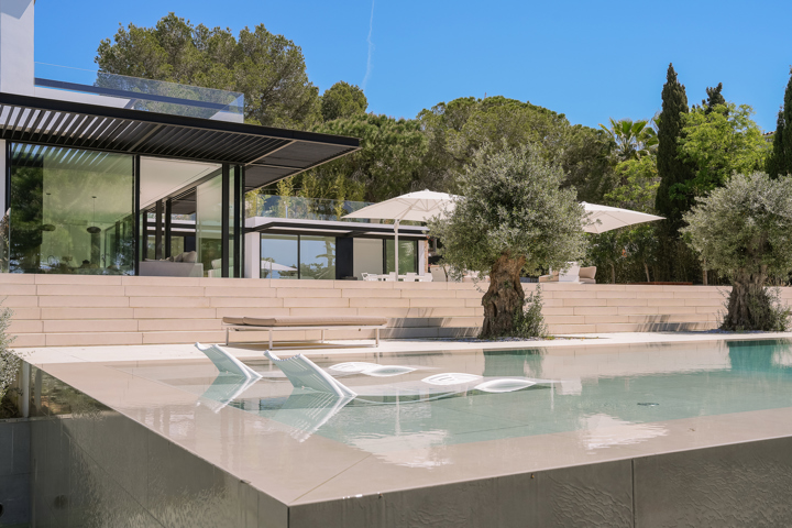 image of Ibiza - Quartier Jesús villa contemporaine avec piscine infinity