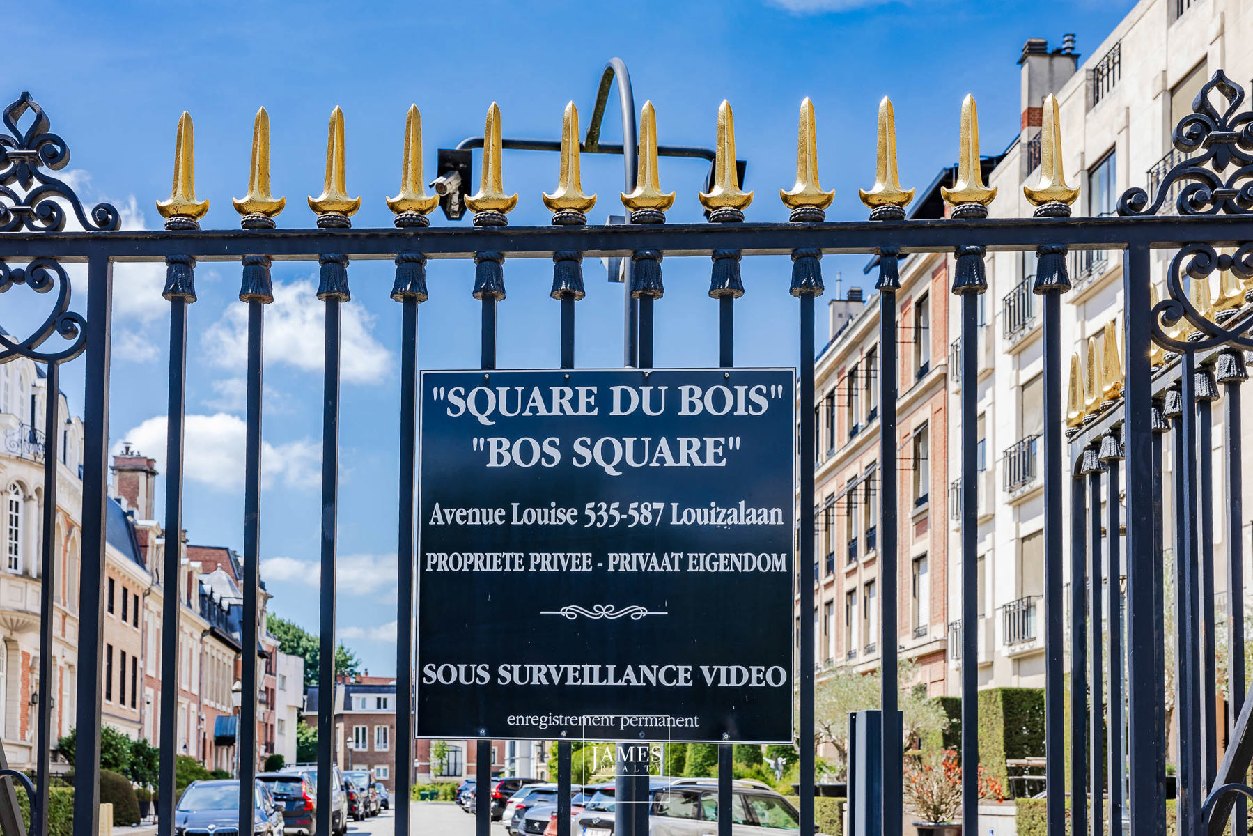 Un hôtel particulier dans le Square du Bois - Image 1