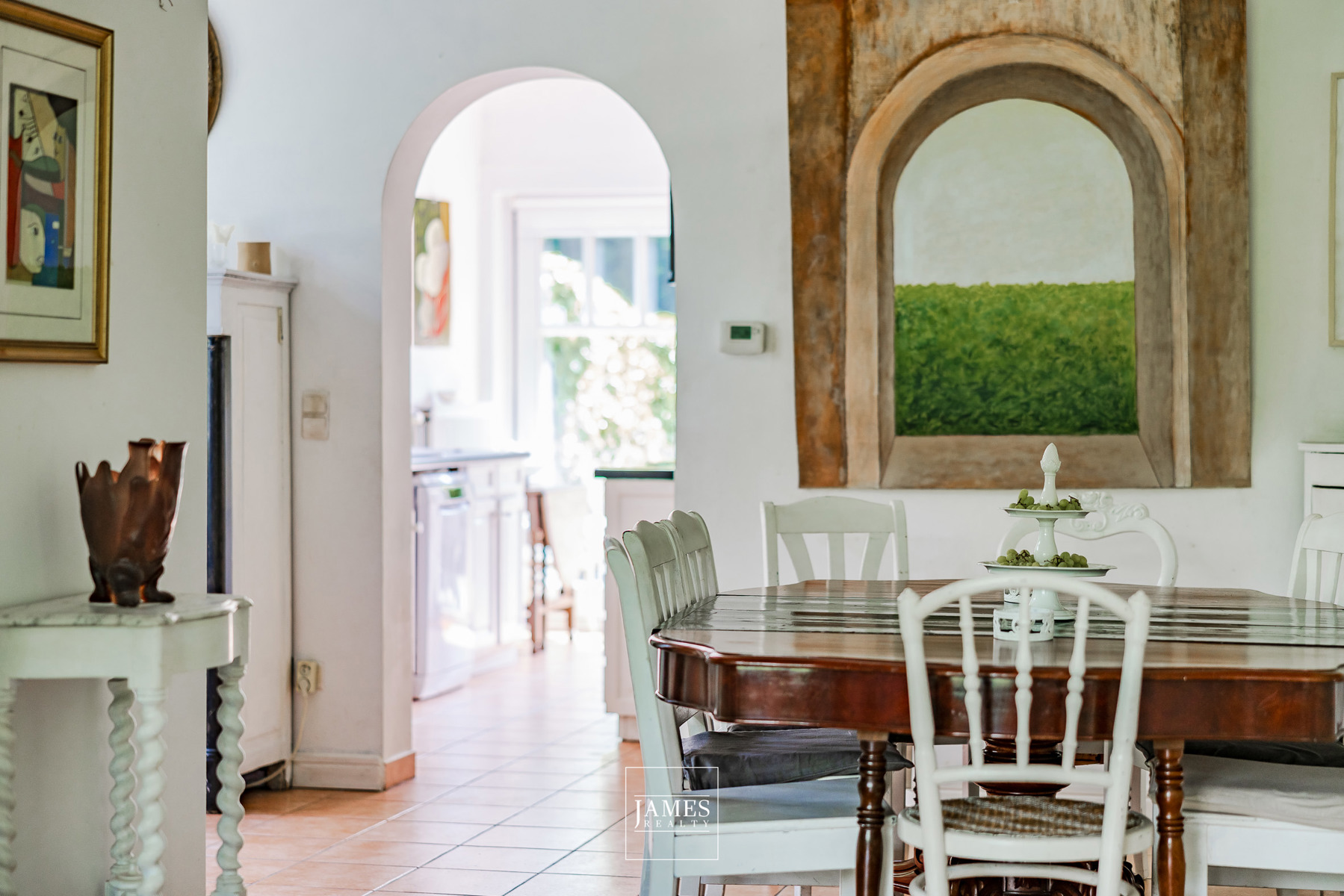 Une villa trois façades de style anglo-normand à deux pas de la plage - Image 7