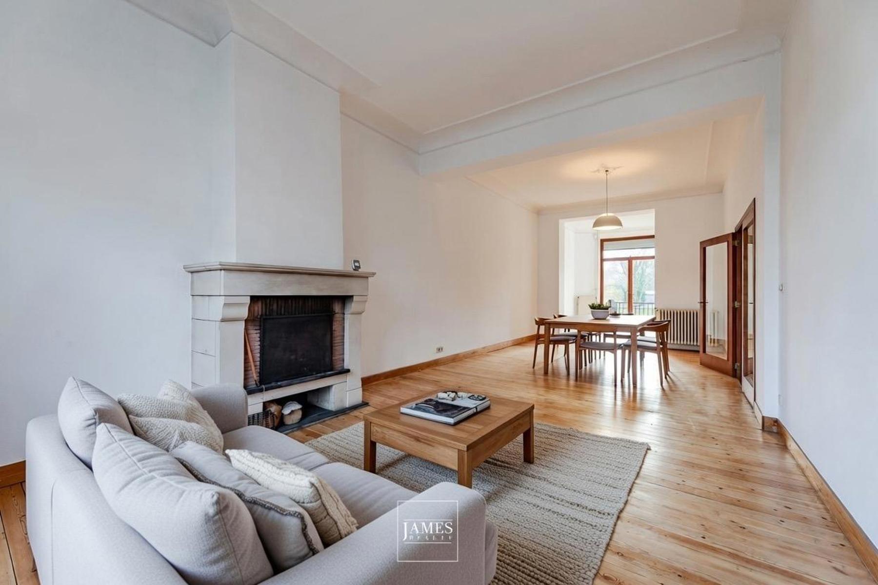 Maison unifamiliale à rafraichir à 2 pas Parvis St Pierre - Image 6