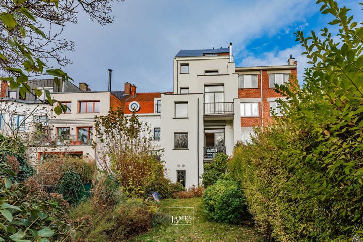 image of Maison unifamiliale à rafraichir à 2 pas Parvis St Pierre