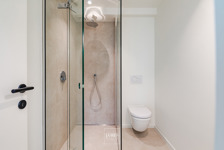 Une maison-appartement contemporaine quartier Brugmann