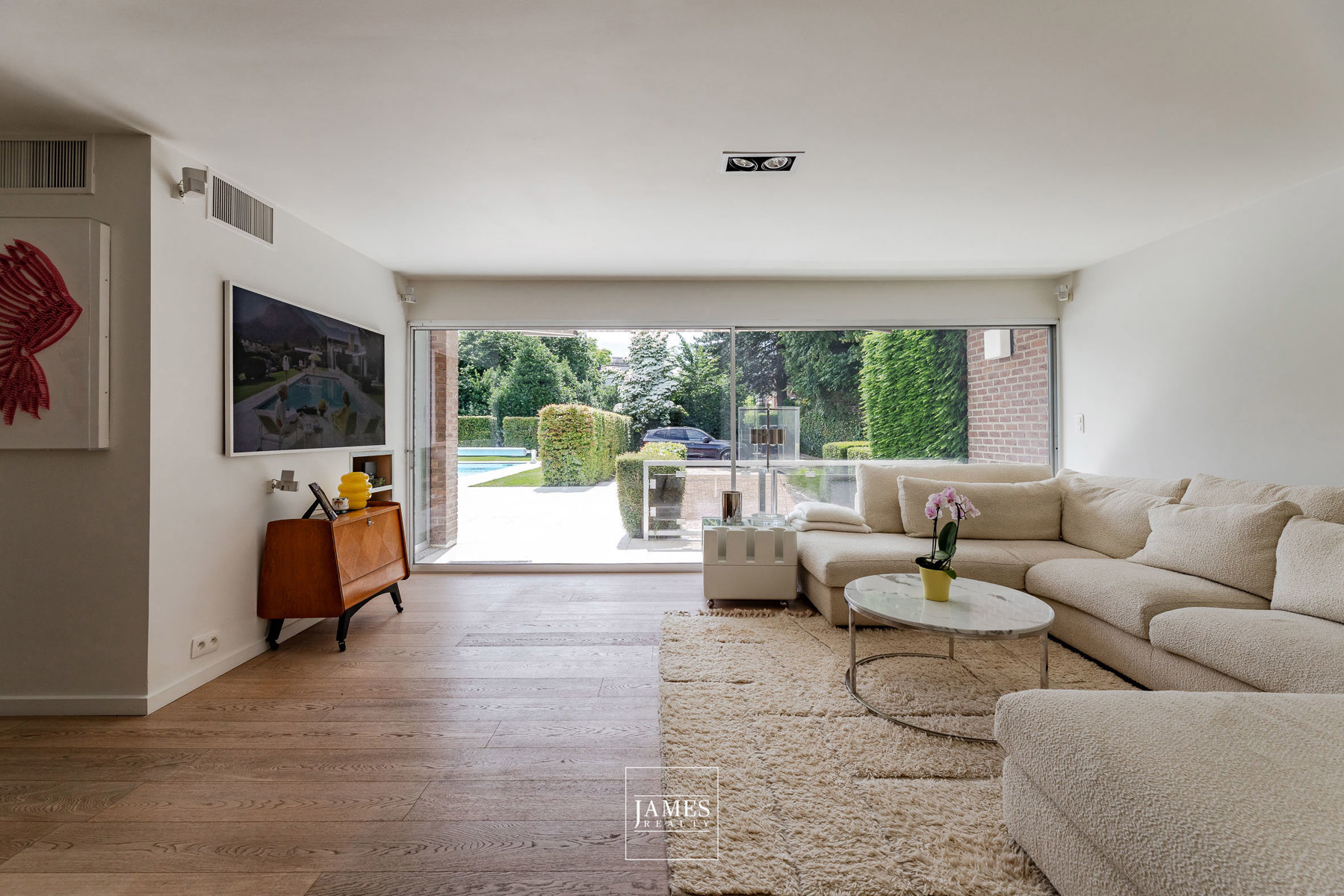 Une villa années 70' en parfait état - Image 12