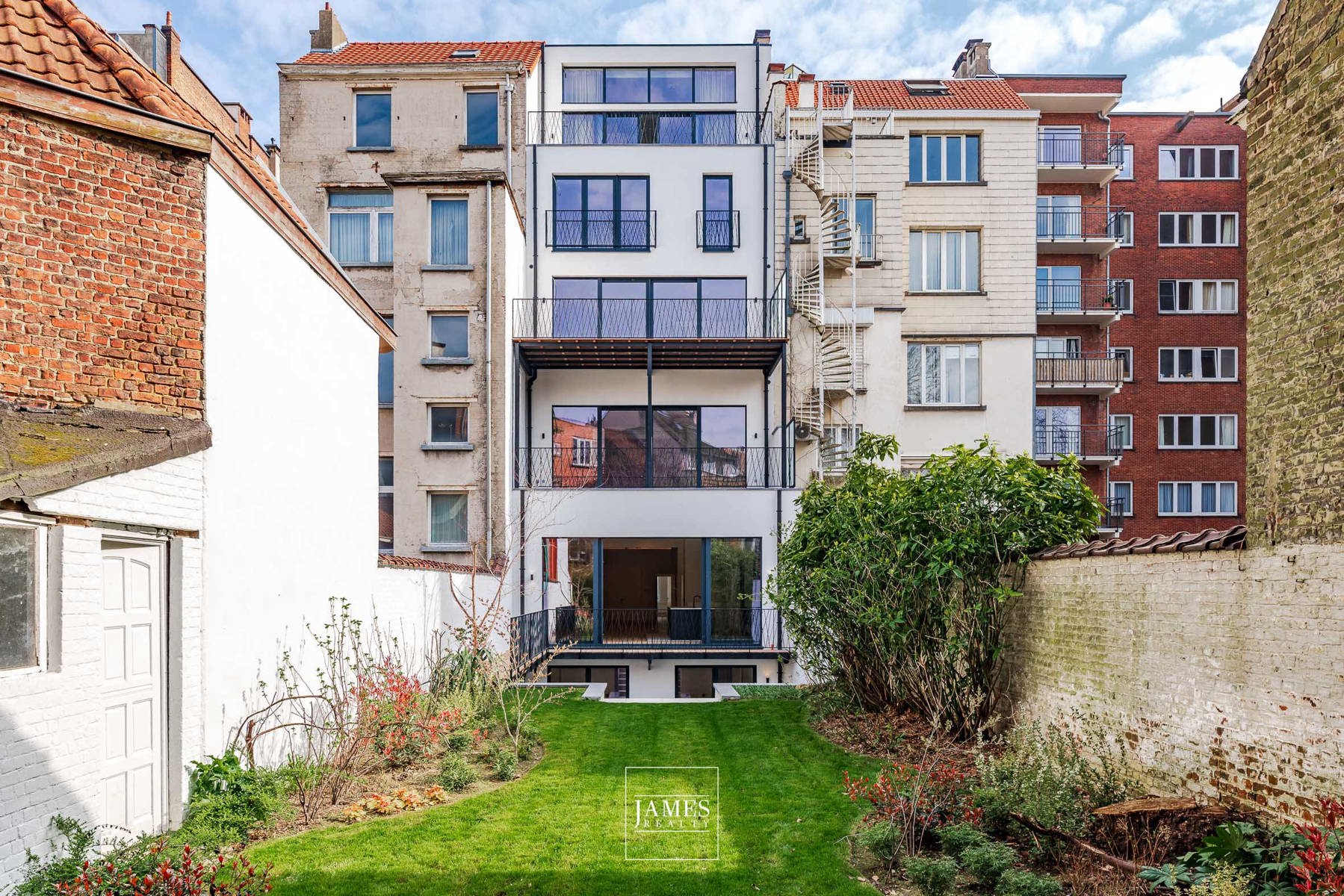 Un duplex avec jardin quartier Montgomery - Image 29