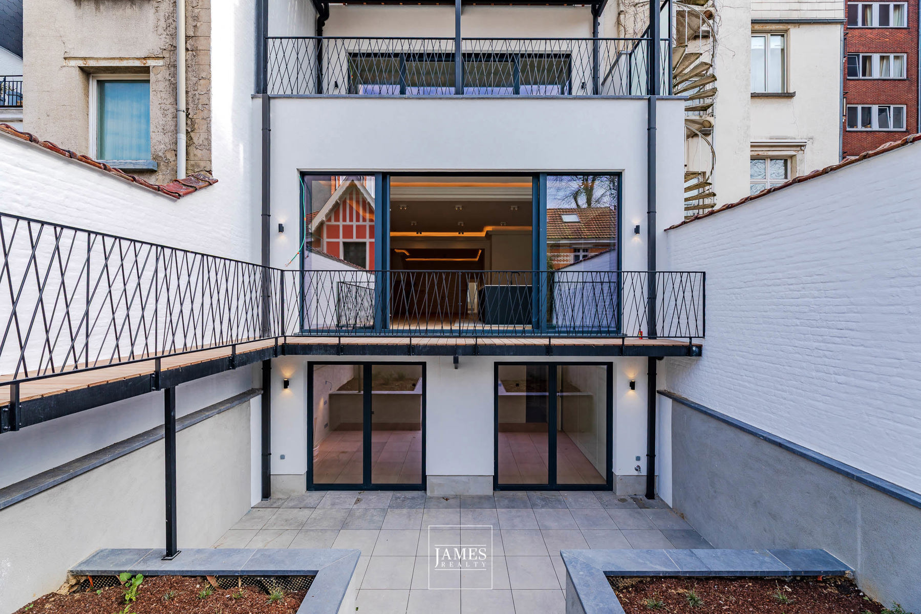 Un duplex avec jardin quartier Montgomery - Image 2