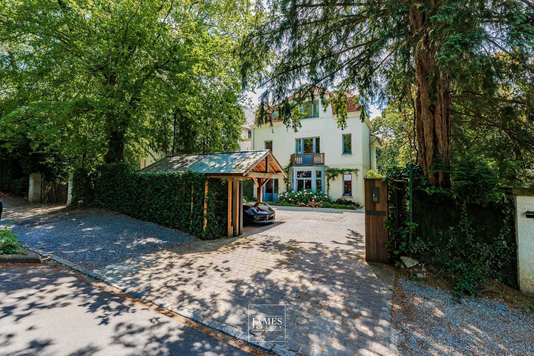 Une villa de caractère quartier Fond-Roy - Image 1