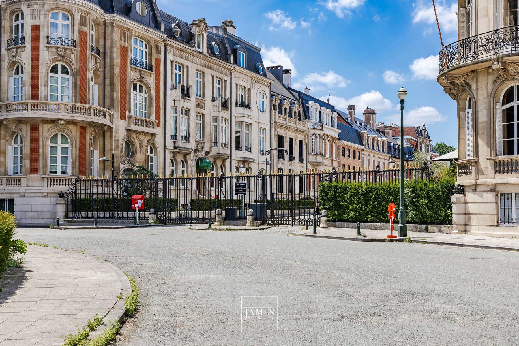 Hôtel de Maître avec ascenseur dans le Square du Bois - Image 33