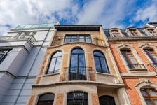 Hôtel de Maître avec ascenseur dans le Square du Bois