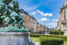 Hôtel de Maître avec ascenseur dans le Square du Bois