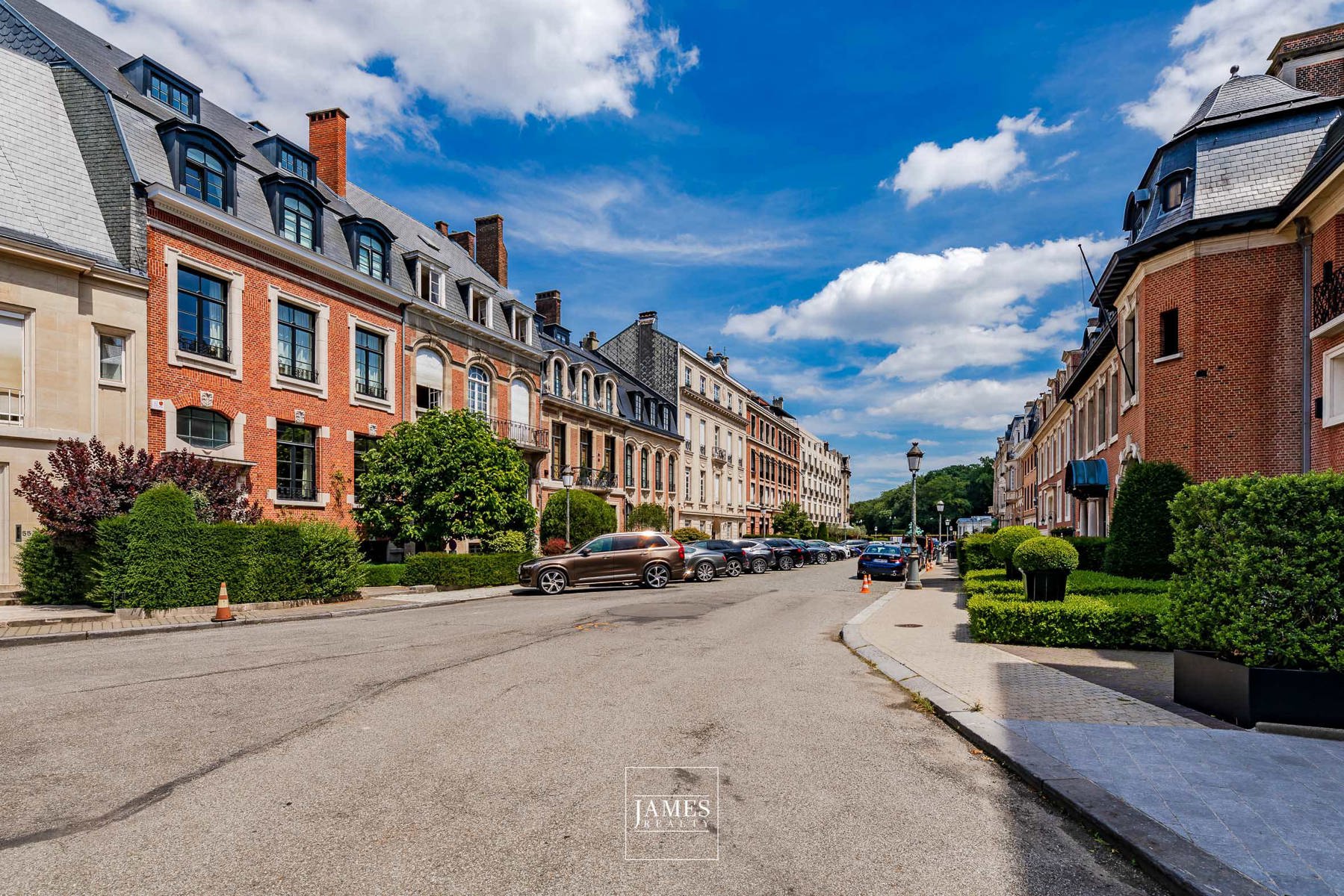 Square du Bois: élégant Hôtel de Maître avec ascenseur - Image 46