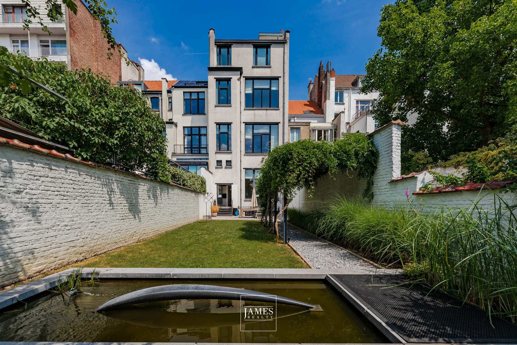 Quartier Cinquantenaire: bureaux de prestige avec arrière-maison - Image 4