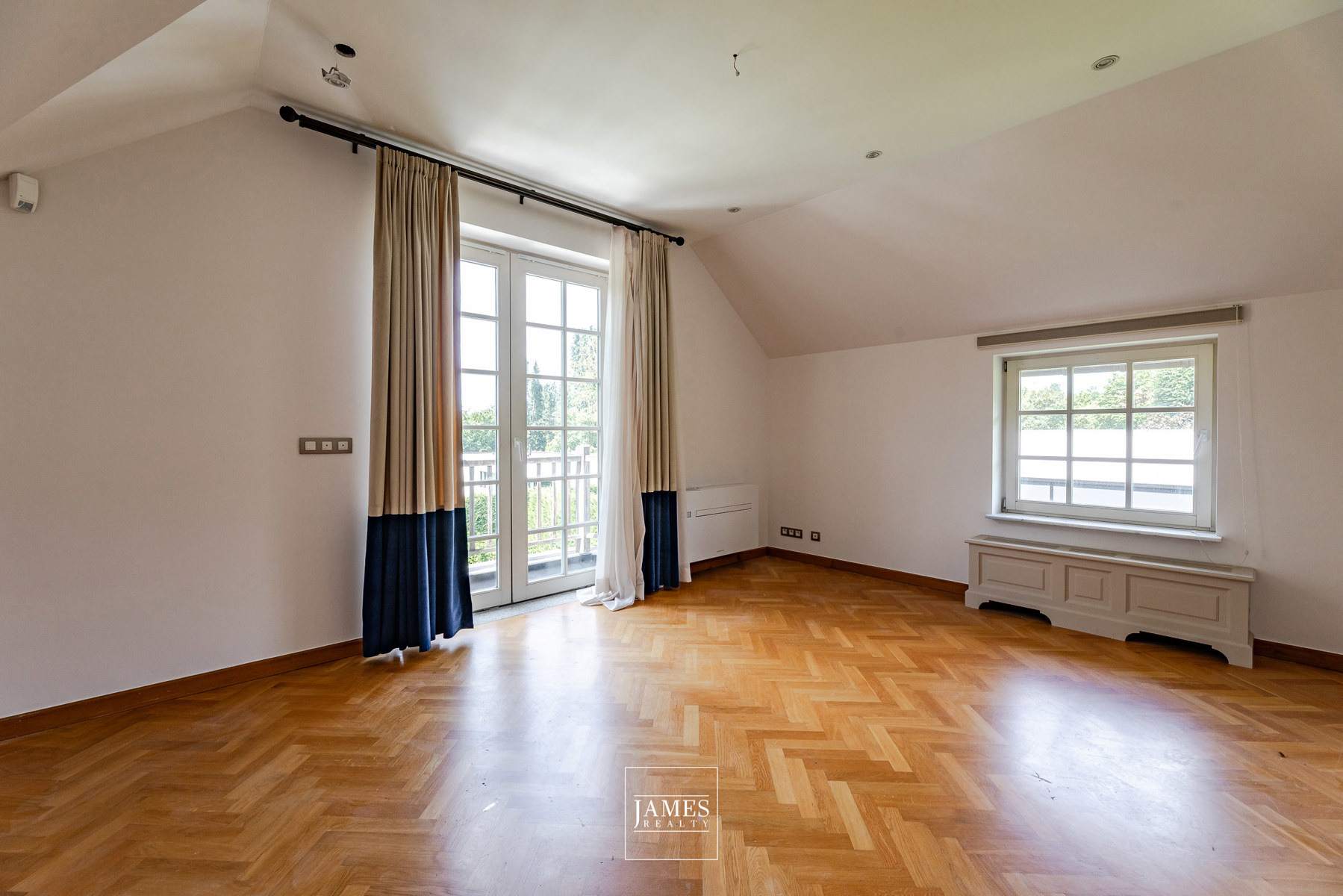 Une villa avec piscine intérieure quartier Prince d'Orange - Image 29