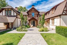 Une villa avec piscine intérieure quartier Prince d'Orange