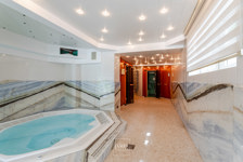 Une villa avec piscine intérieure quartier Prince d'Orange