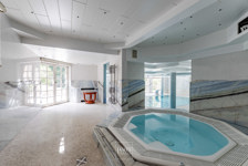 Une villa avec piscine intérieure quartier Prince d'Orange