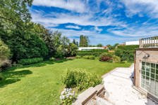 Une villa avec piscine intérieure quartier Prince d'Orange