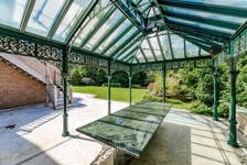 Une villa avec piscine intérieure quartier Prince d'Orange