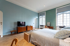 Un hôtel particulier avec jardin et arrière-maison quartier Molière