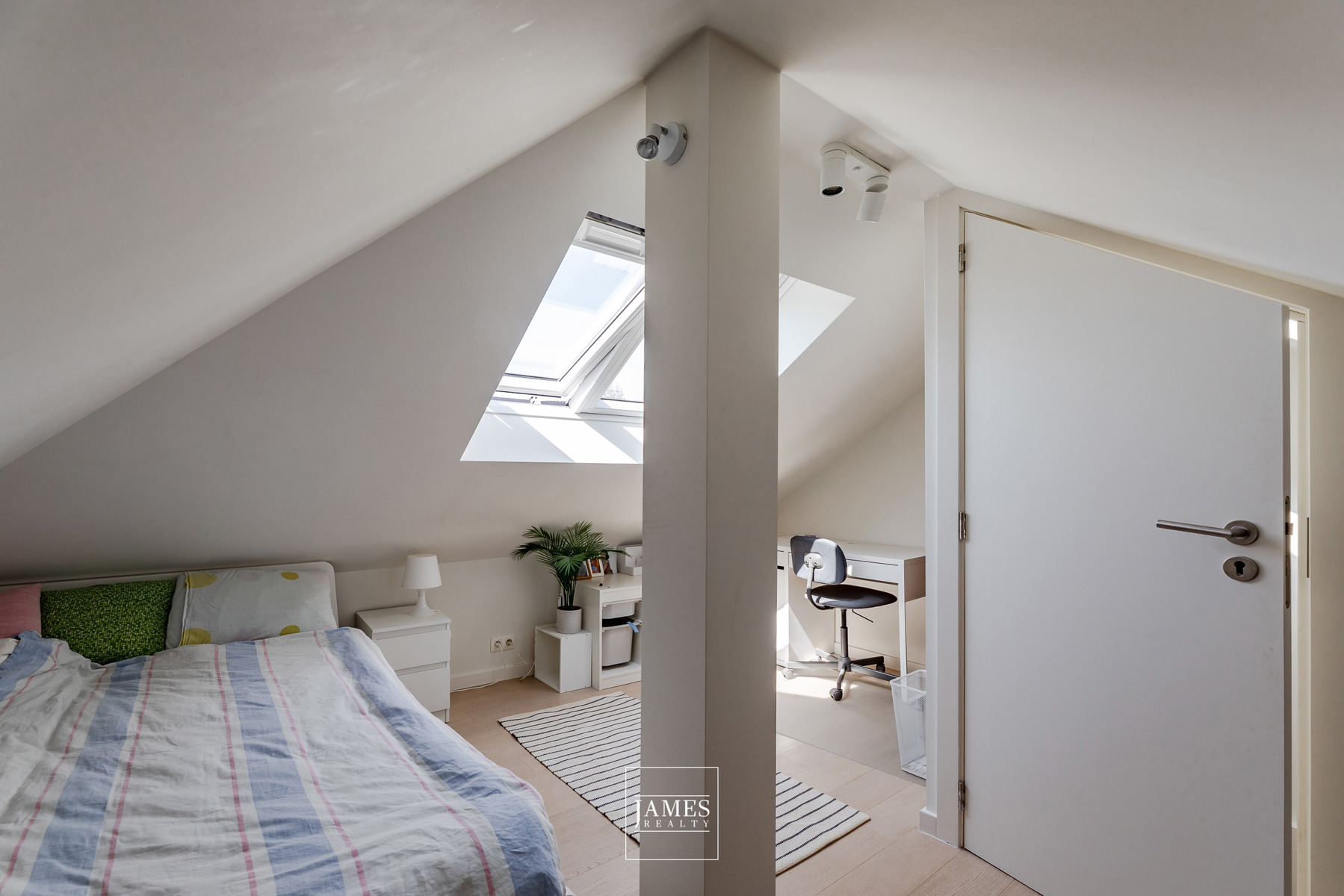 Square Van Bever - Image 15