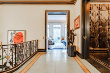 Un hôtel particulier dans le Square du Bois