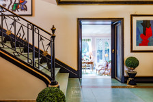 Un hôtel particulier dans le Square du Bois