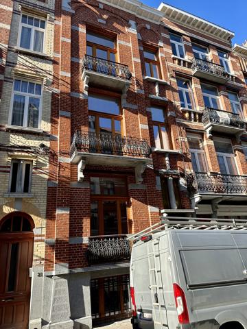 Ground floor - for sale - 1060 Saint-Gilles