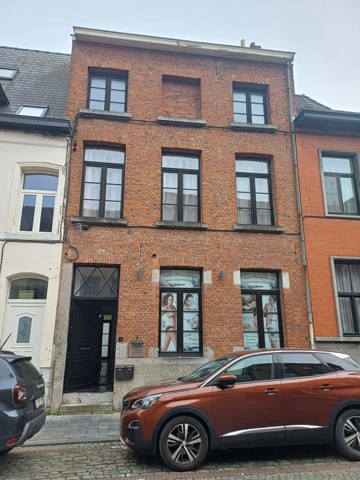 Immeuble � appartement avec jardin proche de la gare de Ath