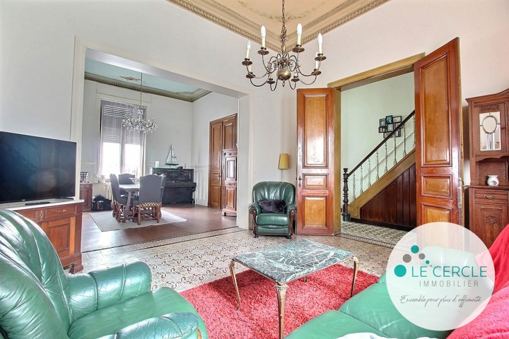 Spacieuse maison de maître