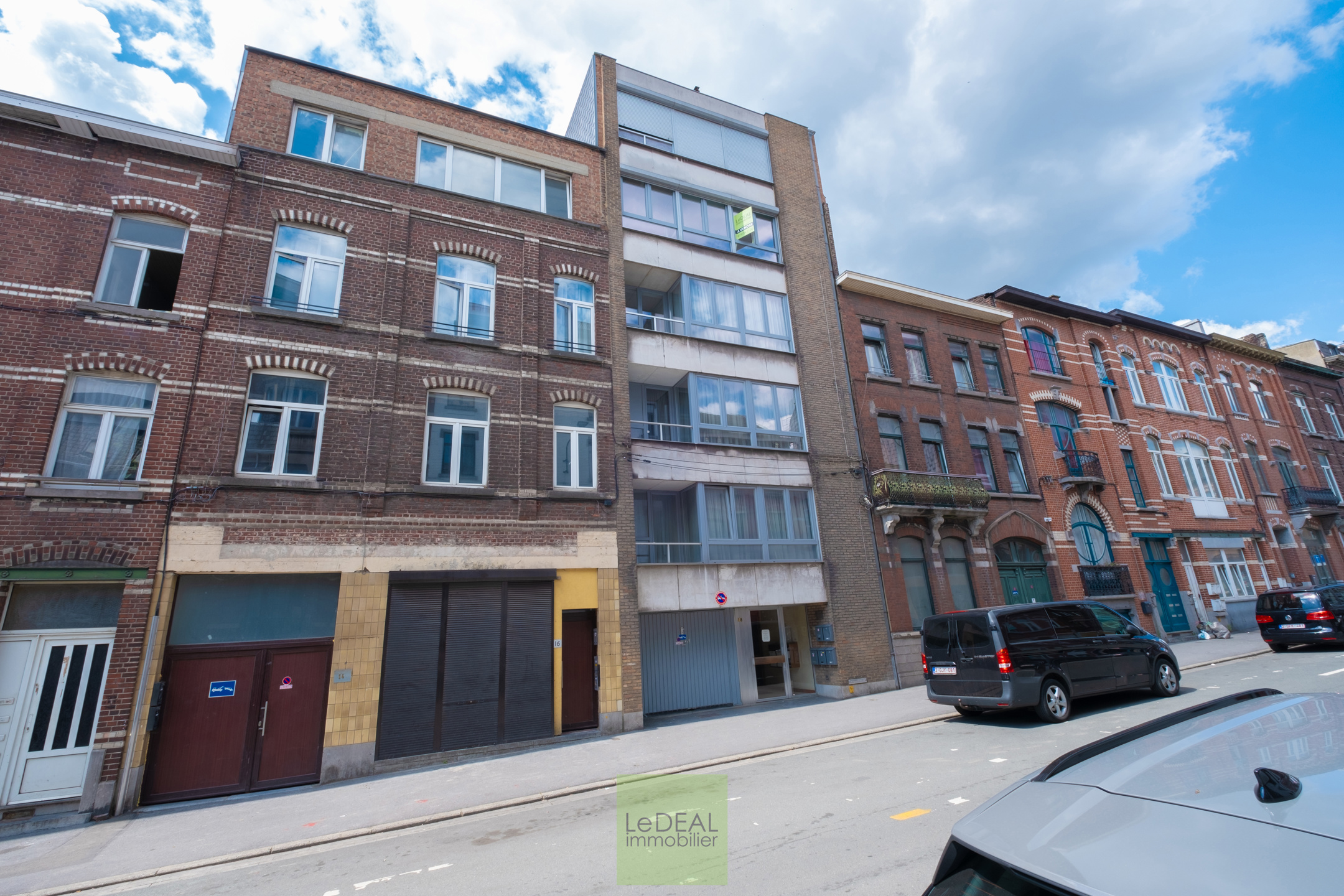 Appartement deux chambres avec balcon