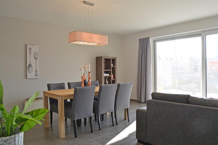 ef0e22f7f0c64c25ac36c066e648d431