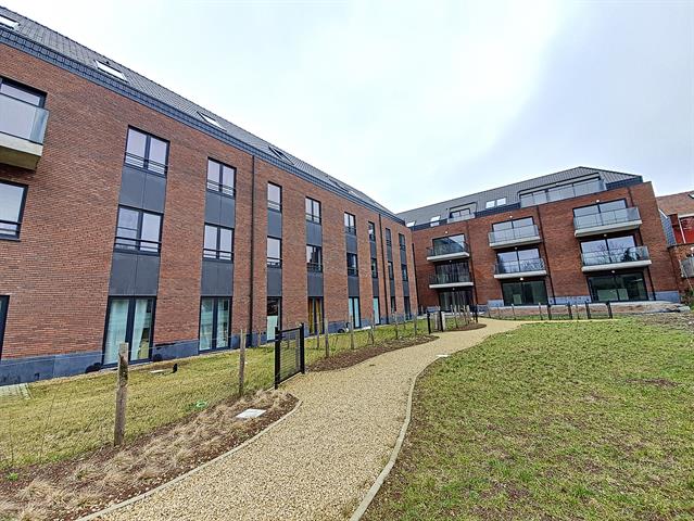 81b21337d2424ce8b20cdff3d89bf1ba