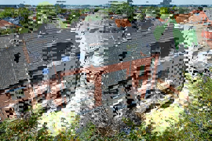 67d287614e784d298242173e09fdee03