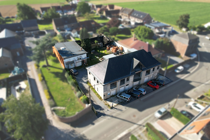 Immeuble à transformer et duplex à vendre à Néchin