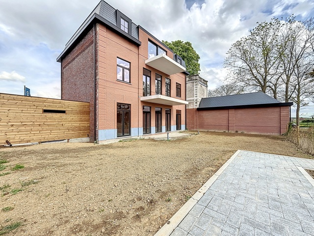 23791c93d88c4ccf8a981f026672a511